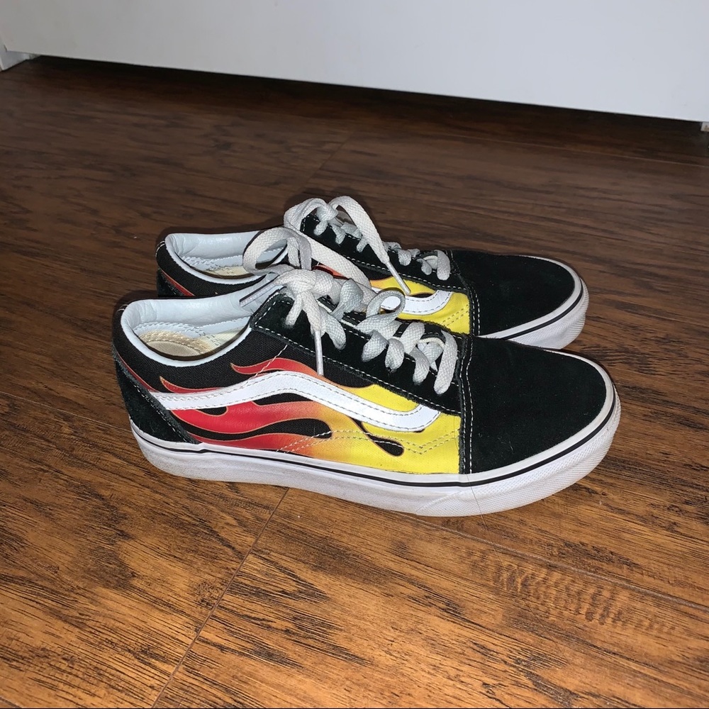 old skool flame vans size 6 women’s